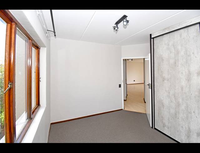 2 BEDROOM APARTMENT FOR SALE IN MAGALIESSIG